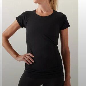 Athleta speed light seamless short sleeve shirt Black S rouched